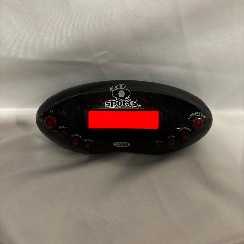 Radica 20 Questions Sports Electronic Game Trivia 20Q Black 2006 Tested/Working